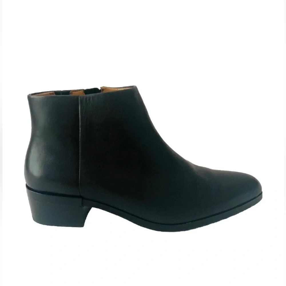 Coach Montana Black Leather Ankle Boots Women Sz 9 Quiet Luxury Academia Preppy